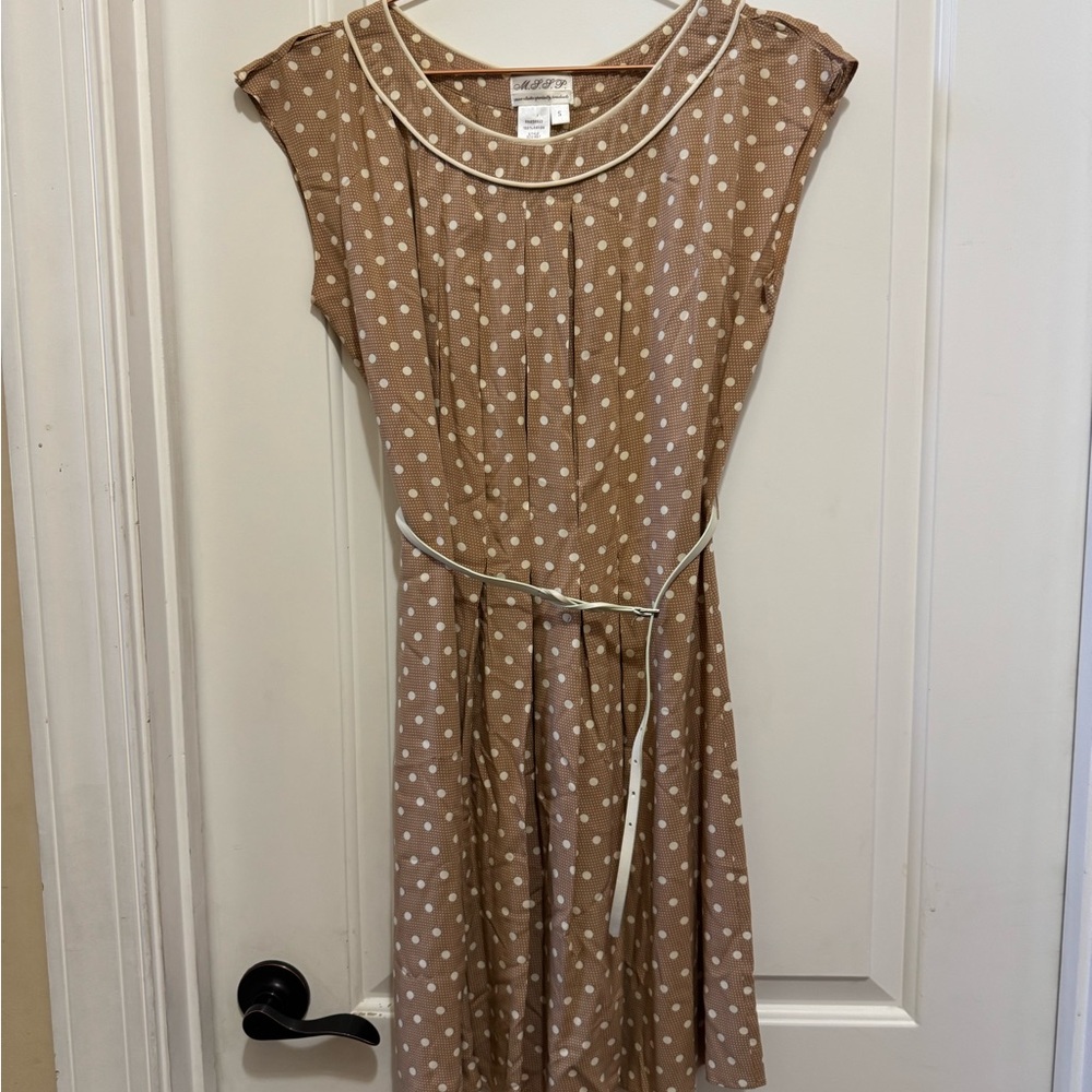 Tan and White Midi Sundress with Flutter Sleeves